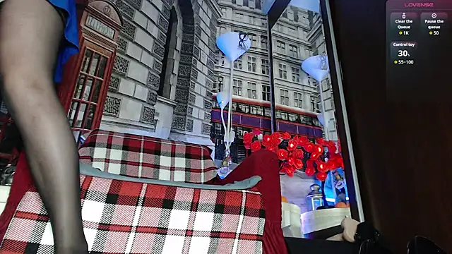 Snapshot of IamIris69 chatting on February 9, 2026, 7:12 pm IamIris69 online show from February 9, 2026, 7:12 pm