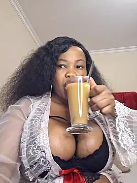 Snapshot of BoobQueenxx chatting on November 13, 2025, 2:37 am BoobQueenxx online show from November 13, 2025, 2:37 am