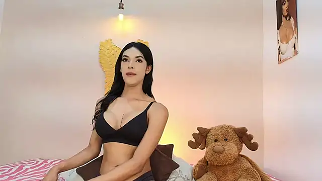 salome Collins 1 online show from November 10, 2025, 7:52 pm