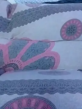 LoGaNfree88 online show from December 4, 2025, 1:04 am