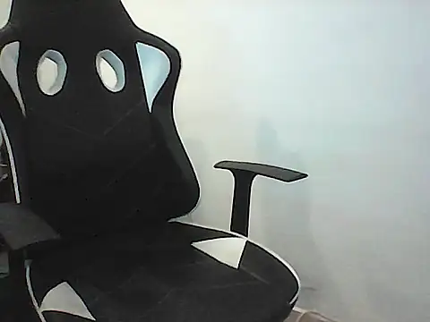 Kalel17073 online show from June 18, 2026, 4:12 pm