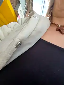 Snapshot of sexymarilyncolombia chatting on September 26, 2025, 12:23 pm sexymarilyncolombia online show from September 26, 2025, 12:23 pm