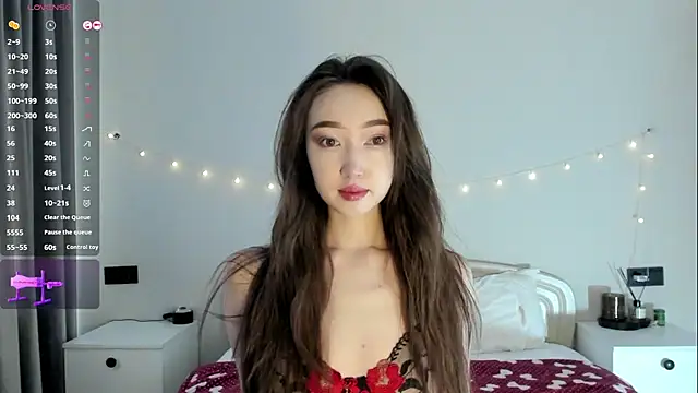  luna 022 online show from October 24, 2025, 4:44 am