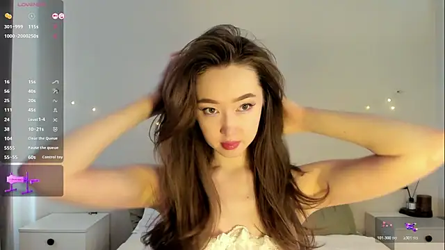  luna 022 online show from November 7, 2025, 4:28 am