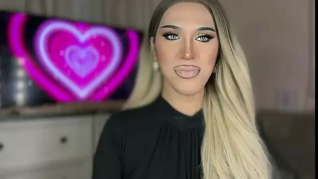 Ts glamxxxx online show from March 18, 2026, 10:51 am