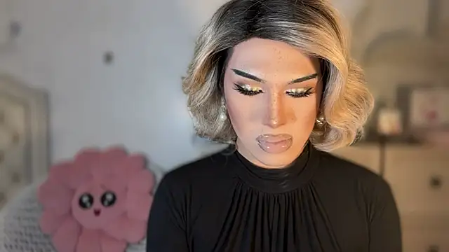 Ts glamxxxx online show from October 30, 2025, 1:04 am