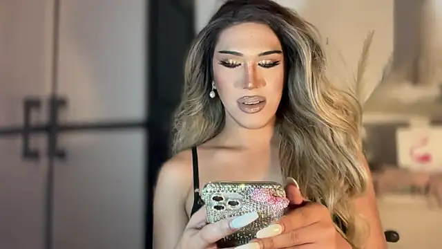 Ts glamxxxx online show from November 23, 2025, 12:31 am