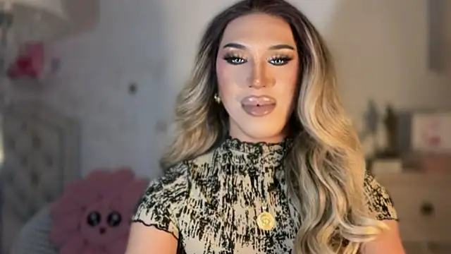 Ts glamxxxx online show from September 20, 2025, 1:38 pm