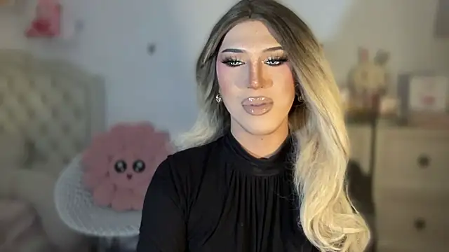 Ts glamxxxx online show from October 4, 2025, 12:12 am