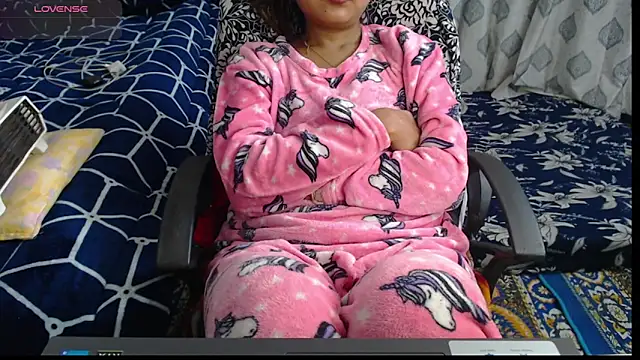 Snapshot of sexyrihana1 chatting on December 20, 2024, 8:06 am sexyrihana1 online show from December 20, 2024, 8:06 am