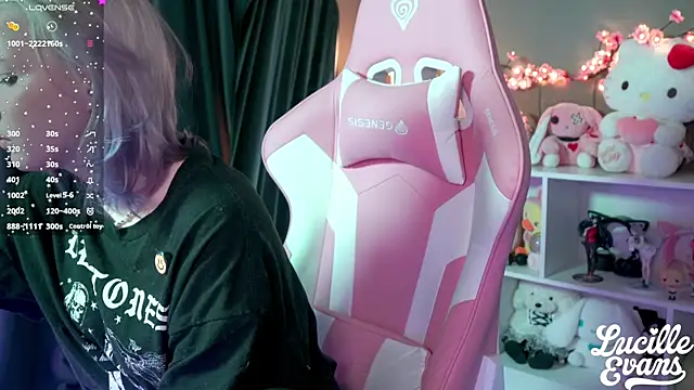 Snapshot of lucille_evans chatting on May 13, 2026, 4:03 pm lucille evans online show from May 13, 2026, 4:03 pm