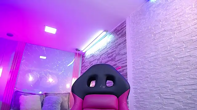 SalmaTits online show from January 13, 2025, 5:33 pm