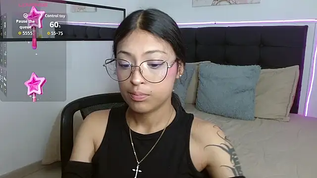 Snapshot of vaness_weet chatting on June 30, 2026, 8:42 pm vaness weet online show from June 30, 2026, 8:42 pm