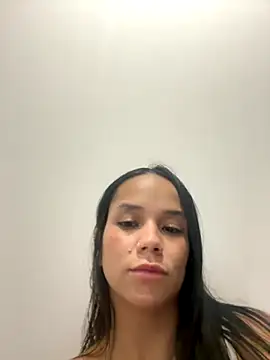 Snapshot of AmaranthaLovers_ chatting on November 1, 2025, 3:02 am AmaranthaLovers online show from November 1, 2025, 3:02 am