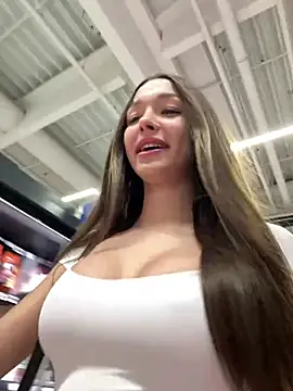 Snapshot of barbiehumpxxx chatting on February 1, 2025, 1:34 am barbiehumpxxx online show from February 1, 2025, 1:34 am