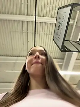 barbiehumpxxx online show from March 1, 2026, 7:14 pm