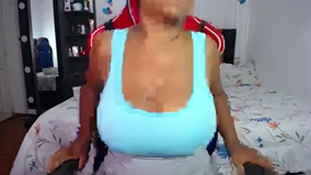 Snapshot of BellaKarla chatting on June 20, 2026, 10:59 pm BellaKarla online show from June 20, 2026, 10:59 pm