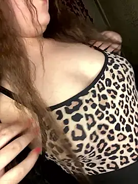 Var Kiss online show from April 4, 2026, 4:35 pm