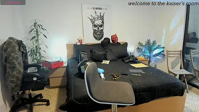 kaiser679  online show from March 11, 2025, 8:09 pm