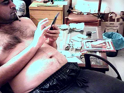 aksxi1 online show from November 11, 2025, 11:27 am