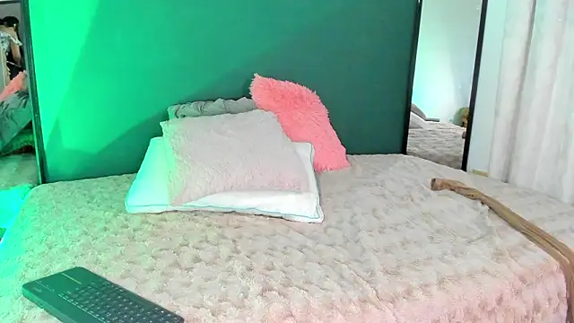 Gin Zc online show from February 8, 2026, 11:35 pm