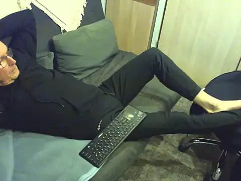 Snapshot of kiam471 chatting on February 18, 2026, 6:48 pm kiam471 online show from February 18, 2026, 6:48 pm