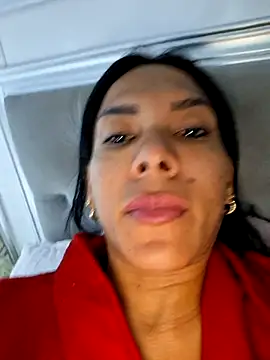 Snapshot of Doll_Loren chatting on October 3, 2025, 3:52 am Doll Loren online show from October 3, 2025, 3:52 am