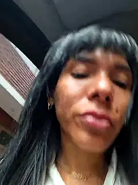 Snapshot of Doll_Loren chatting on March 7, 2025, 7:27 pm Doll Loren online show from March 7, 2025, 7:27 pm