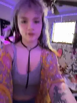 Cutiepiespanks online show from November 25, 2025, 8:20 pm