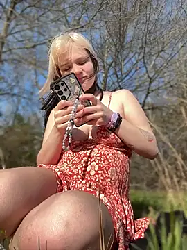 Cutiepiespanks online show from April 10, 2026, 9:00 pm