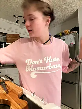 Cutiepiespanks online show from December 18, 2025, 1:22 am