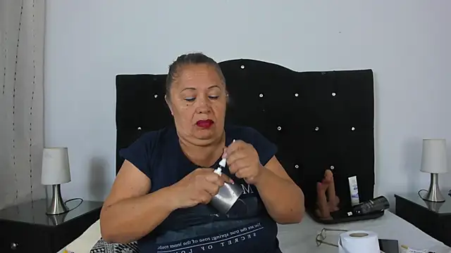 Keira Lennox online show from November 7, 2025, 11:26 am