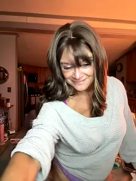 Snapshot of cowgirlc chatting on November 7, 2025, 3:11 am cowgirlc online show from November 7, 2025, 3:11 am