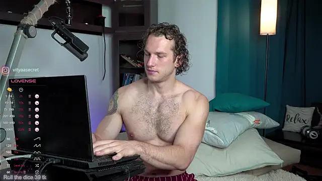 Snapshot of VIktorSecret chatting on October 21, 2025, 4:56 am VIktorSecret online show from October 21, 2025, 4:56 am
