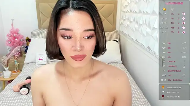 Snapshot of TsHeartXxx chatting on February 3, 2026, 7:30 pm TsHeartXxx online show from February 3, 2026, 7:30 pm