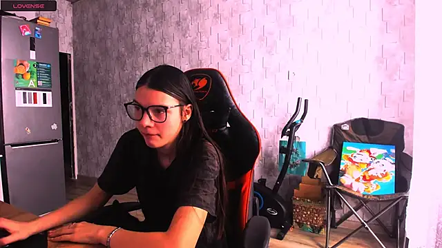 MollyLollipop online show from March 11, 2025, 7:57 am