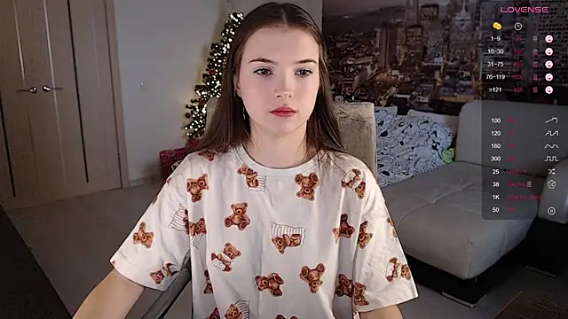 Eva Davie online show from December 27, 2024, 8:02 am