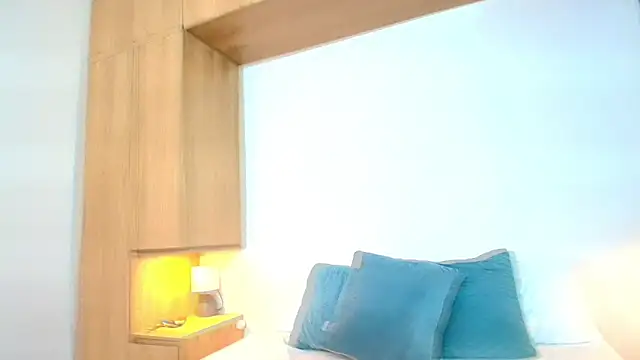 Isabella Harley online show from October 28, 2025, 2:16 pm