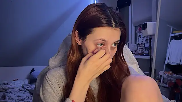 Uniarten online show from November 21, 2025, 8:30 pm