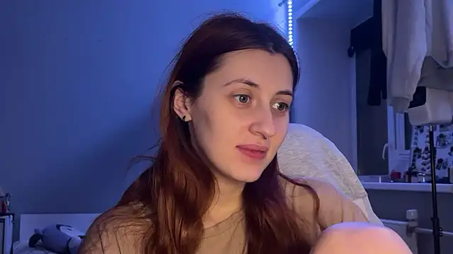 Uniarten online show from November 6, 2025, 8:24 pm