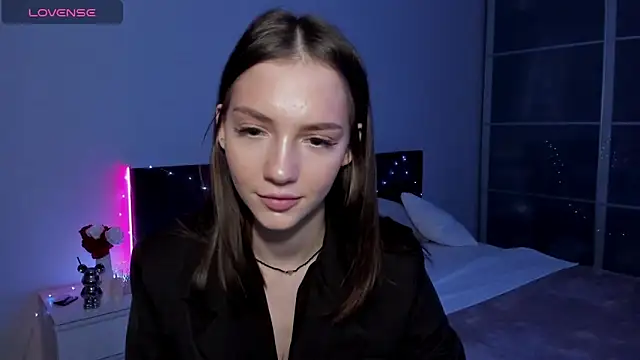 SophieCatty online show from May 3, 2026, 12:42 pm