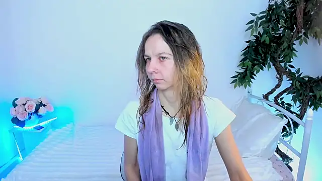 Snapshot of Bell_a_mi_ chatting on February 28, 2026, 2:33 am Bell a mi online show from February 28, 2026, 2:33 am