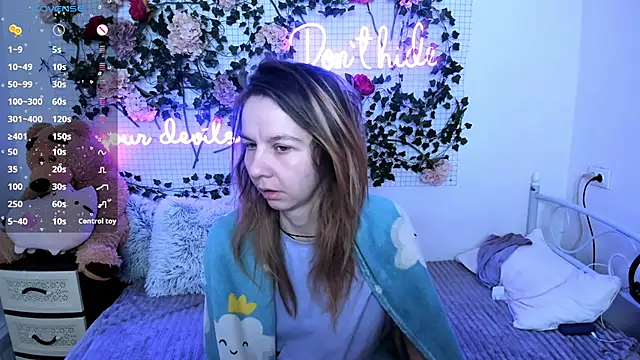 Snapshot of Bell_a_mi_ chatting on January 18, 2026, 3:04 pm Bell a mi online show from January 18, 2026, 3:04 pm