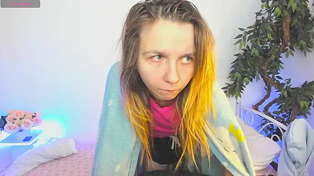 Snapshot of Bell_a_mi_ chatting on February 10, 2026, 12:37 pm Bell a mi online show from February 10, 2026, 12:37 pm