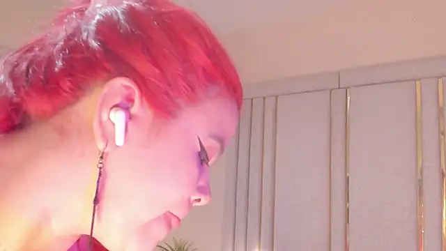 Snapshot of Saekohofman chatting on February 17, 2026, 4:10 am Saekohofman online show from February 17, 2026, 4:10 am