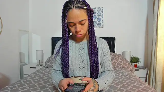 ZulyMichels online show from April 18, 2026, 1:13 pm