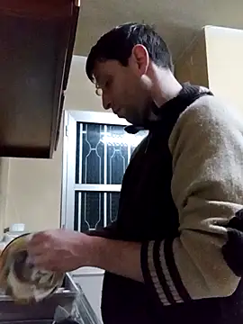 White rabbit  online show from February 3, 2025, 9:29 pm