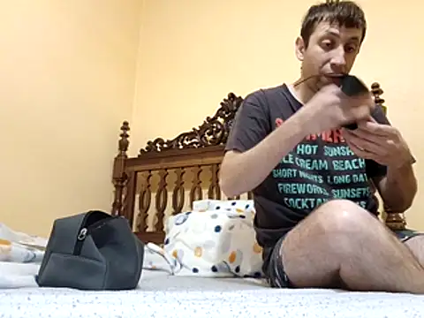 White rabbit  online show from December 16, 2025, 9:30 pm