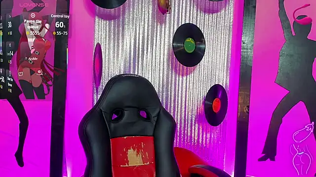 nickyminach  online show from April 8, 2026, 7:37 pm