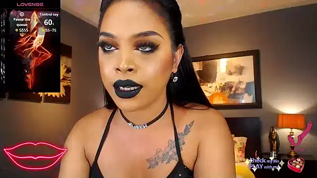 MarryQueen22 online show from April 16, 2026, 1:28 am